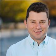 Entrepreneur passionné par l'enseignement de l'entrepreneuriat, de la comptabilité, de l'économie et du changement climatique